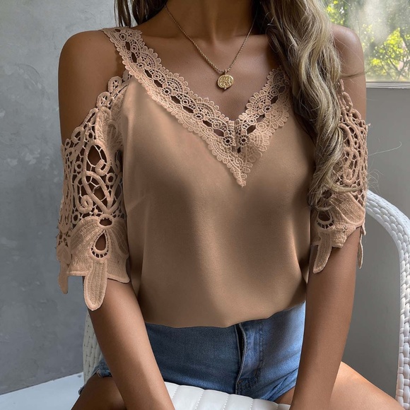 Bohemian Green Floral Lace Cold Shoulder Blouse - Picture 12 of 13